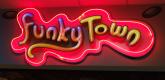 Вывеска Funky Town